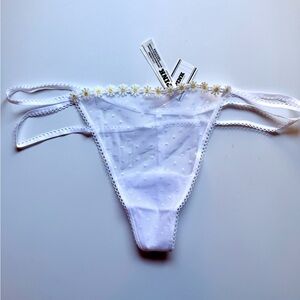 🤍🌼 NWT/ PINK Victoria's Secret White Floral Lace Panties